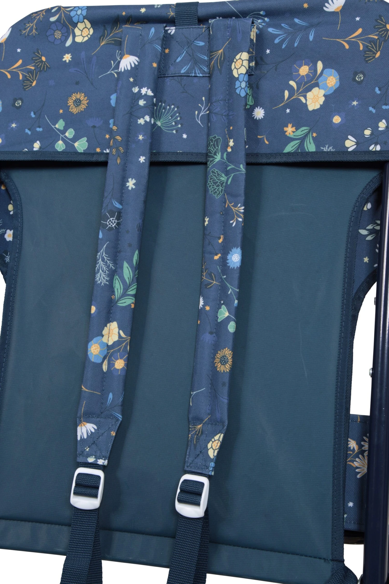 Wooden Armrest Patterned Folding Chair Mountain Warehouse Wooden Armrest Patterned Folding Chair -MOUTAIN WAREHOUSE 055318 dbl wooden armrest folding low patterned chair har ss23 04 scaled