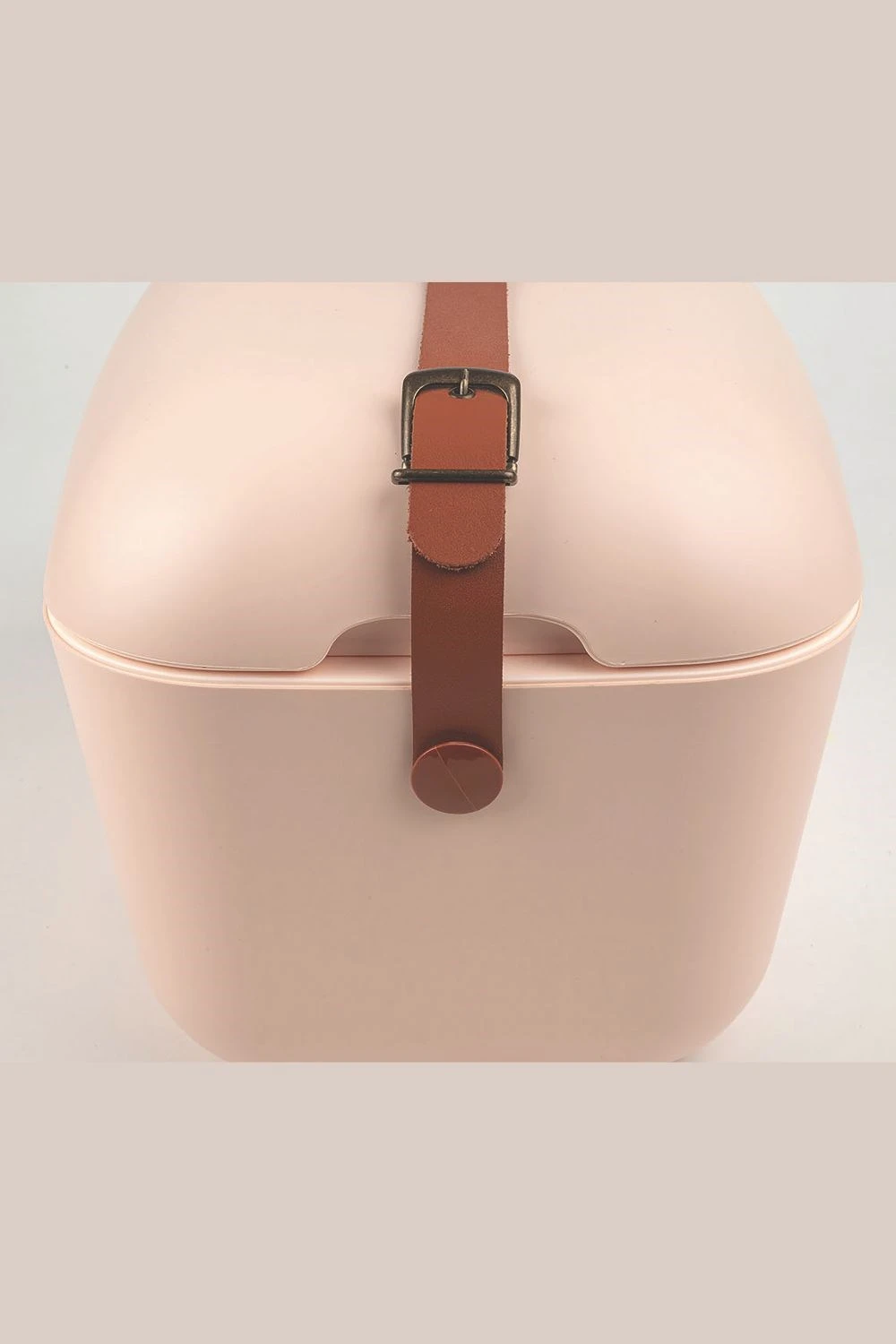 M0DD70 Polarbox 12L Retro Coolbox M0DD70 Polarbox 12L Retro Coolbox -MOUTAIN WAREHOUSE