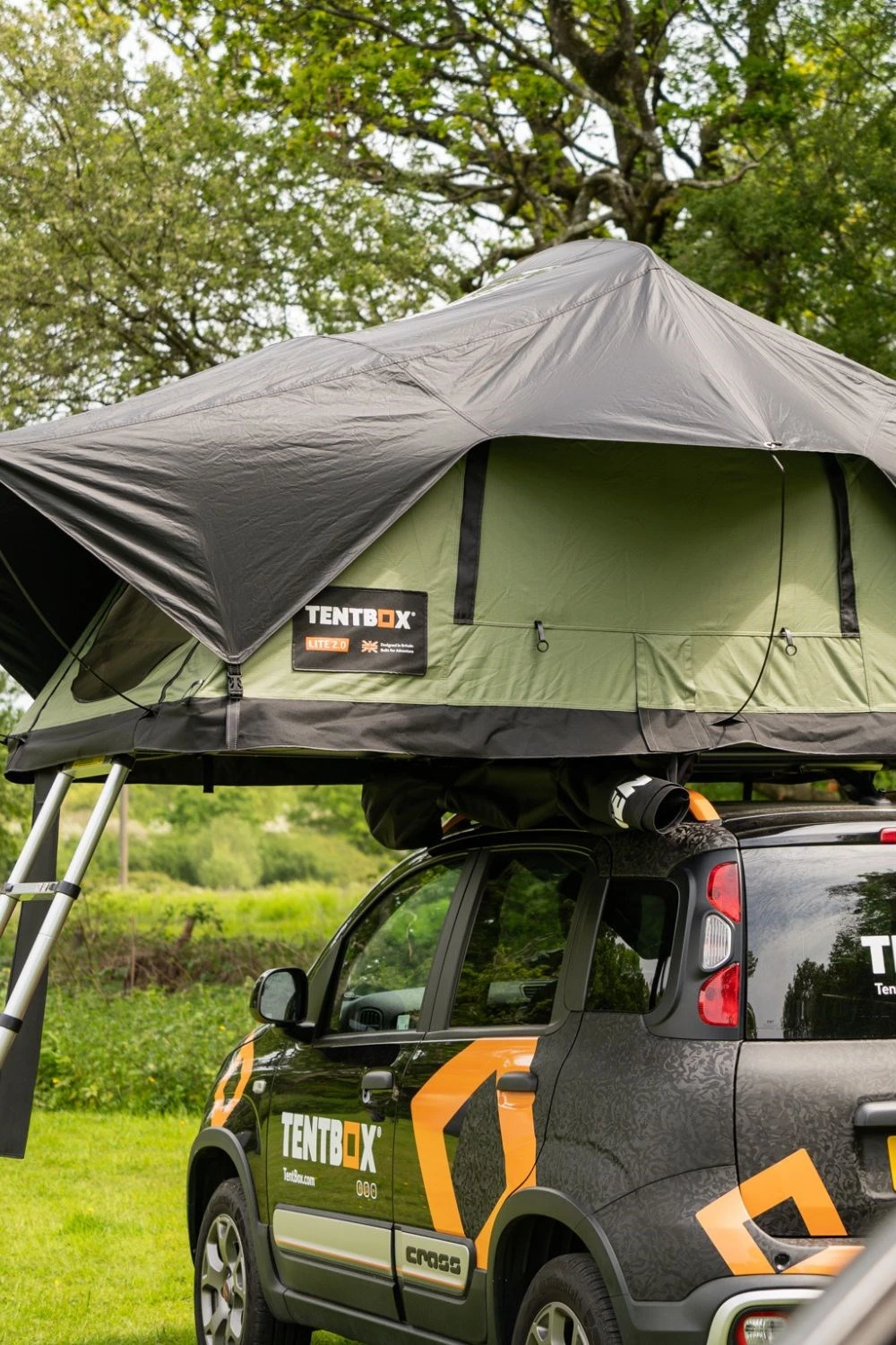 M0F421 TentBox Lite 2.0 Roof Tent M0F421 TentBox Lite 2.0 Roof Tent -MOUTAIN WAREHOUSE