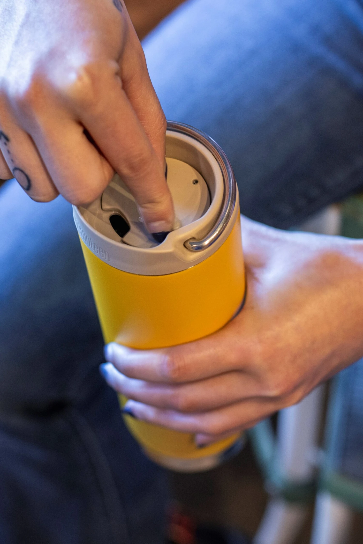 M150AA Vacuum Insulated 473ml Coffee Tumbler Café Cap Klean Kanteen M150AA Vacuum Insulated 473ml Coffee Tumbler Café Cap -MOUTAIN WAREHOUSE m150aa 004 vacuuminsulated473mlcoffeetumblercafecap20250307013605 3 scaled