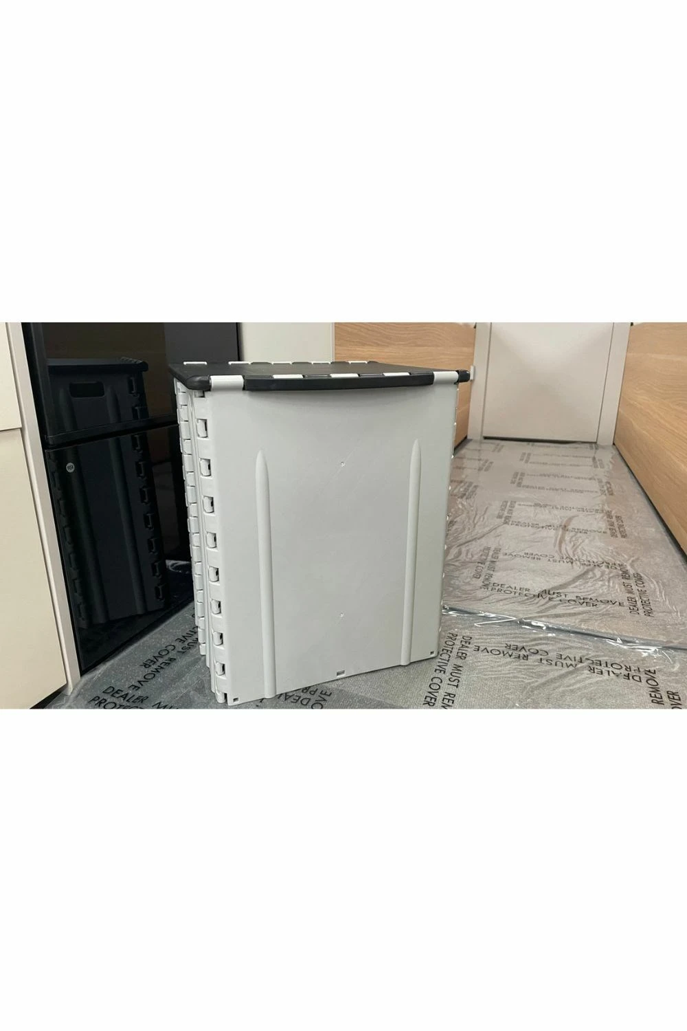 M1526F 30L Foldable Dustbin M1526F 30L Foldable Dustbin -MOUTAIN WAREHOUSE m1526f 001 30lfoldabledustbin20241101105116 2