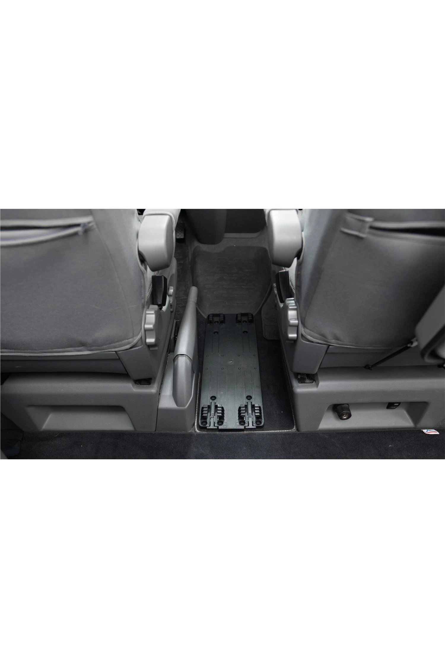 M2AE72 Arctic Chill 8 Compressor Cooler Outwell M2AE72 Arctic Chill 8 Compressor Cooler -MOUTAIN WAREHOUSE m2ae72 001 arcticchill8compressorcooler20250103053602 4