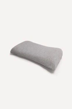 M2FB6D Memory Foam Travel Pillow