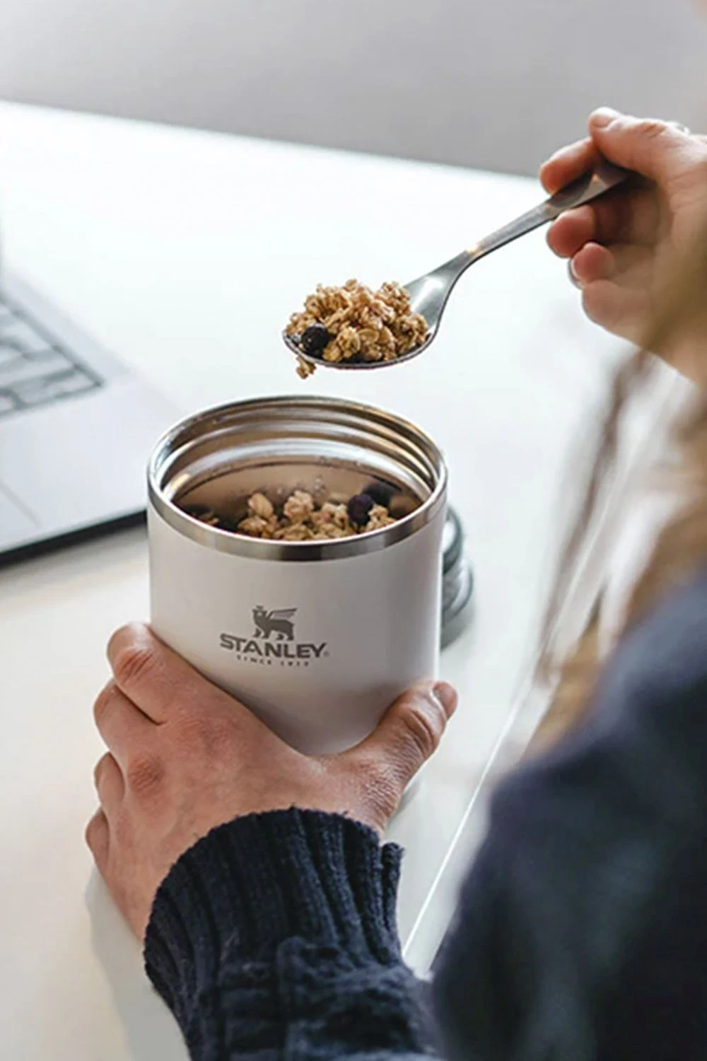 M3369E Adventure To-Go Stainless Steel Food Jar Stanley M3369E Adventure To-Go Stainless Steel Food Jar -MOUTAIN WAREHOUSE m3369e 001 adventuretogofoodjar053l20240502125106 3