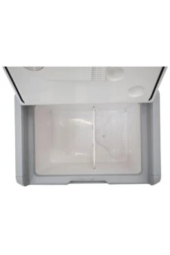 Vango M37572 E-Pinnacle 40L 12V/240V Coolbox 7 Vango M37572 E-Pinnacle 40L 12V/240V Coolbox -MOUTAIN WAREHOUSE m37572 001 epinnacle40l12v240vcoolbox20250328043618 6