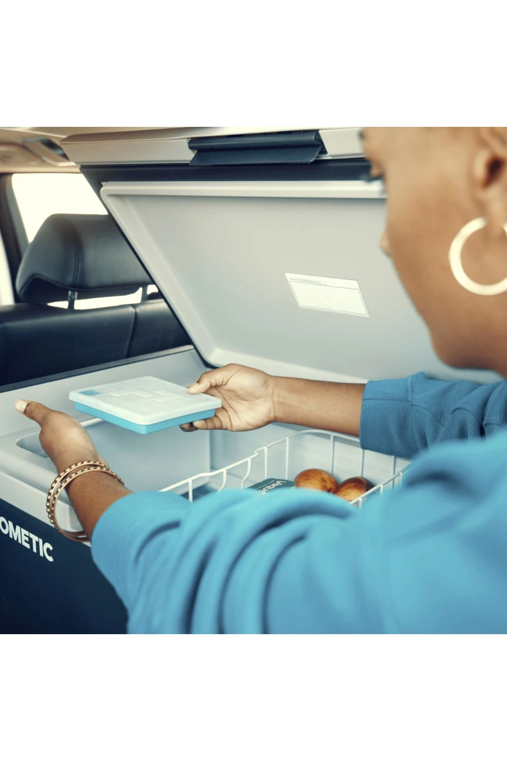 M3DD2C CFX3 55IM Coolbox With Ice Maker Function - 53 L Dometic M3DD2C CFX3 55IM Coolbox With Ice Maker Function - 53 L -MOUTAIN WAREHOUSE