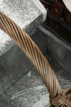 M3DED1 2 Person Butterfly Lidded Picnic Basket -MOUTAIN WAREHOUSE m3ded1 001 2personbutterflyliddedpicnicbasket20230629035123 6