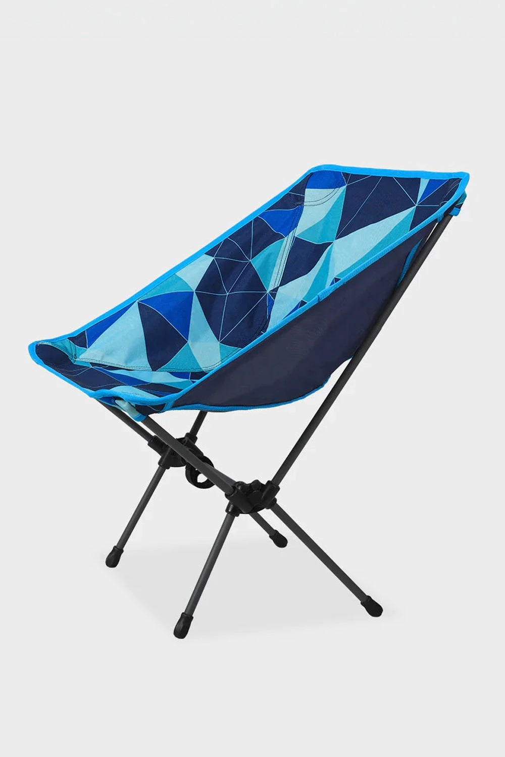 M40CF2 Fusion House Folding Camping Chair M40CF2 Fusion House Folding Camping Chair -MOUTAIN WAREHOUSE m40cf2 001 fusionhousefoldingcampingchair20240807093632 7