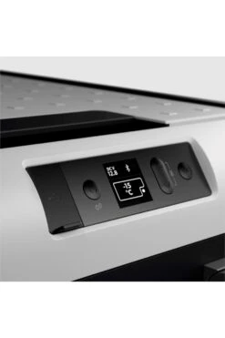 Dometic M48E3A CFX3 100 Mobile Compressor Coolbox - 99 L -MOUTAIN WAREHOUSE m48e3a 001 cfx3100mobilecompressorcoolbox99l20250530123617 7