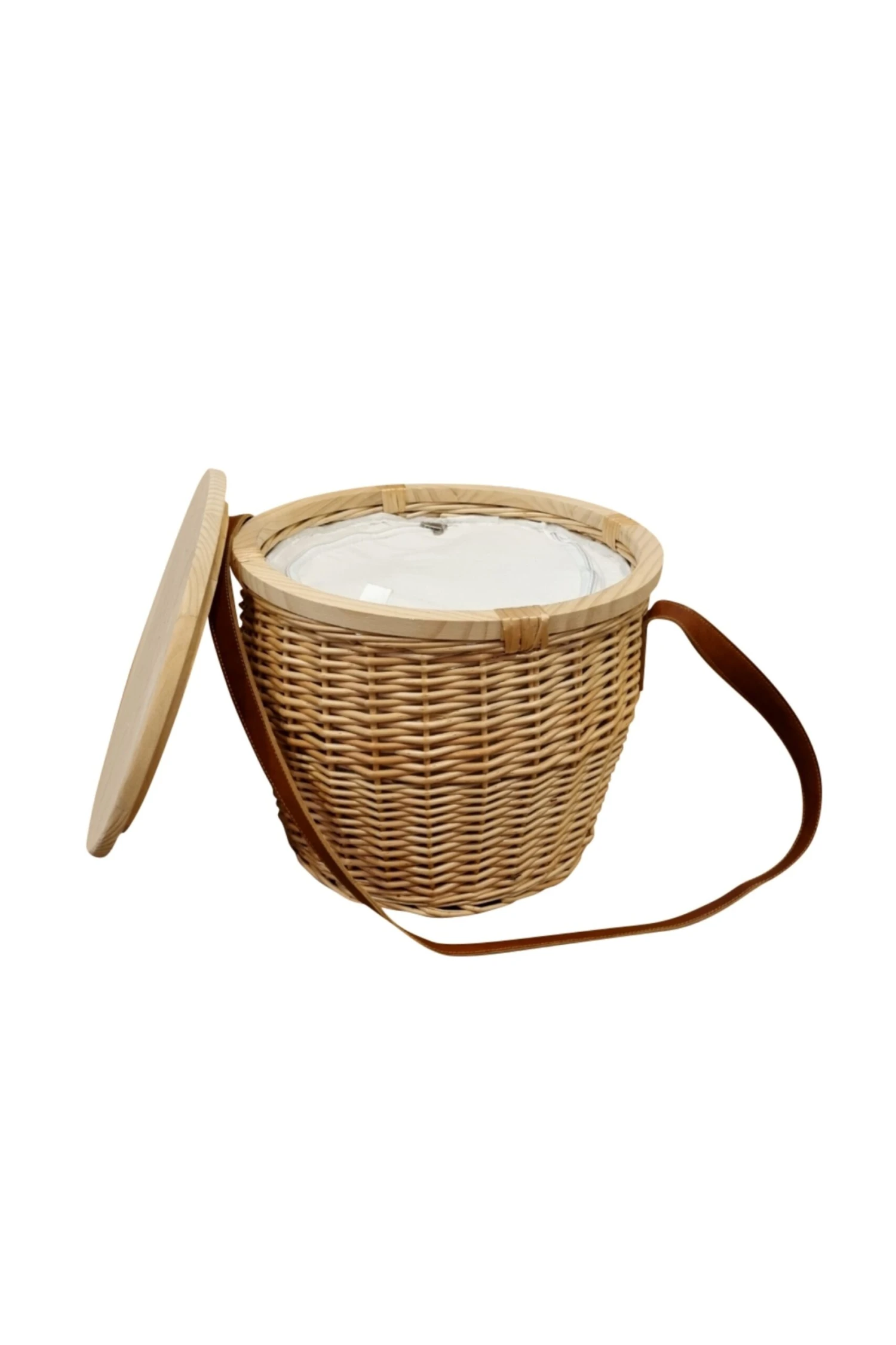 M52550 Round Insulated Basket with Chopping Board Lid M52550 Round Insulated Basket With Chopping Board Lid -MOUTAIN WAREHOUSE m52550 001 roundinsulatedbasketwithchoppingboardlid20240820033609 1 scaled