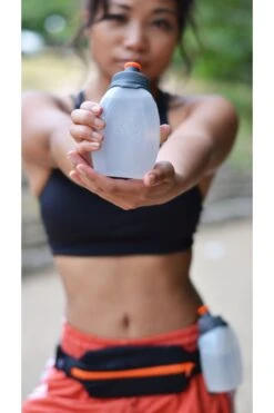 SPIbelt M5F216 Running Water Bottle 8oz 4 SPIbelt M5F216 Running Water Bottle 8oz -MOUTAIN WAREHOUSE m5f216 001 runningwaterbottle8oz20220811112128 3