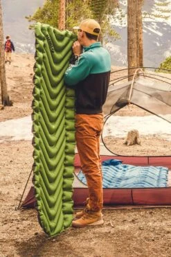 Klymit M67F7C Static V Camping Sleeping Pad 16 Klymit M67F7C Static V Camping Sleeping Pad -MOUTAIN WAREHOUSE m67f7c 002 staticvcampingsleepingpad20230531055157 5