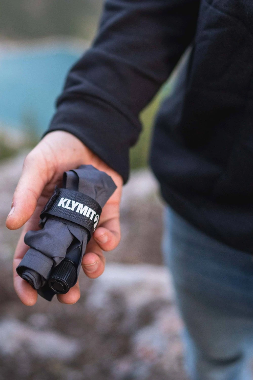 V Seat Camping Cushion Klymit V Seat Camping Cushion -MOUTAIN WAREHOUSE m6ad5b 001 vseatcampingcushion20230504032117 5