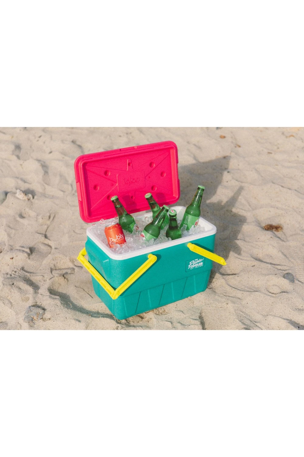 M962C6 Retro 25QT Picnic Cooler Igloo M962C6 Retro 25QT Picnic Cooler -MOUTAIN WAREHOUSE m962c6 001 retro25qtpicniccooler20250616103608 10