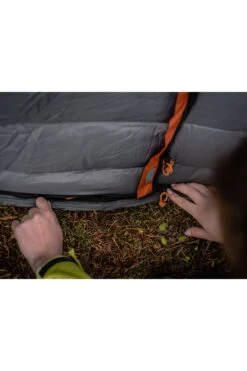 Culla 2 Man Insulated Inner Tent 9 Culla 2 Man Insulated Inner Tent -MOUTAIN WAREHOUSE mb7246 001 culla2maninsulatedinnertent20230315092116 8