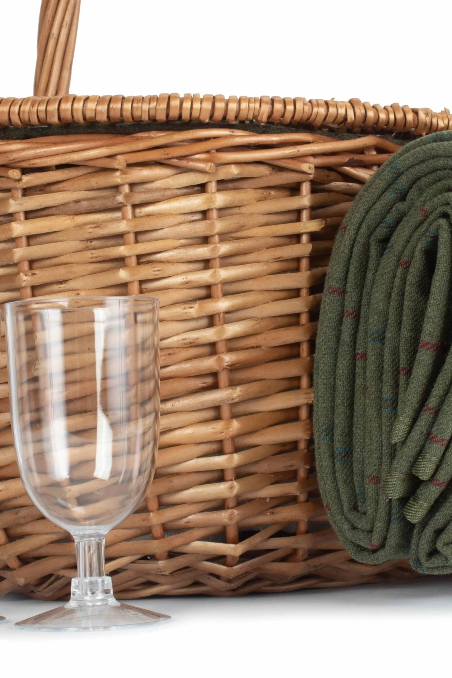 MBF17F Oval Double Steamed 2 Person Fitted Picnic Basket MBF17F Oval Double Steamed 2 Person Fitted Picnic Basket -MOUTAIN WAREHOUSE mbf17f 001 ovaldoublesteamed2personfittedpicnicbasket20230629035113 3 scaled