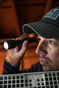 Ledlenser MD56FF P7R Core Rechargeable LED Torch 8 Ledlenser MD56FF P7R Core Rechargeable LED Torch -MOUTAIN WAREHOUSE md56ff 001 p7rcorerechargeableledtorch20230412012127 7