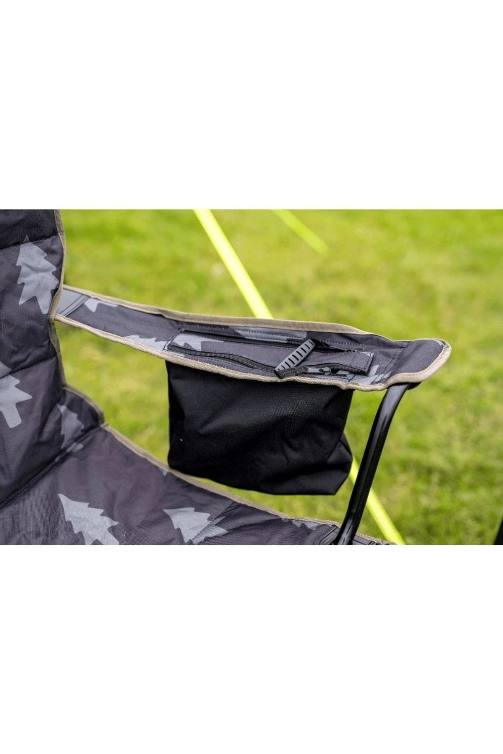 MDE908 Henwick Patterned Padded Folding Camping Chair Lim MDE908 Henwick Patterned Padded Folding Camping Chair Lim -MOUTAIN WAREHOUSE mde908 001 henwickpatternedpaddedfoldingcampingchairlim20250313062111 4