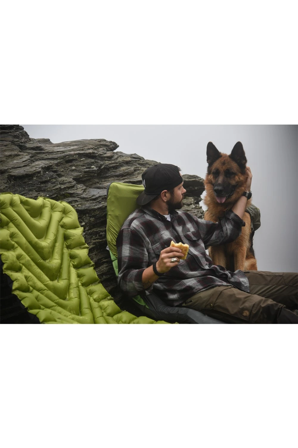 MDEA2C V Sheet Camping Sleeping Pad Cover Klymit MDEA2C V Sheet Camping Sleeping Pad Cover -MOUTAIN WAREHOUSE mdea2c 001 vsheetcampingsleepingpadcover20230526122113 9