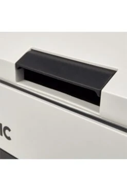 Dometic MFFFAB CFF 45 Mobile Compressor Cool Box - 44 L 4 Dometic MFFFAB CFF 45 Mobile Compressor Cool Box - 44 L -MOUTAIN WAREHOUSE mfffab 001 cff45mobilecompressorcoolbox44l20250530123620 3