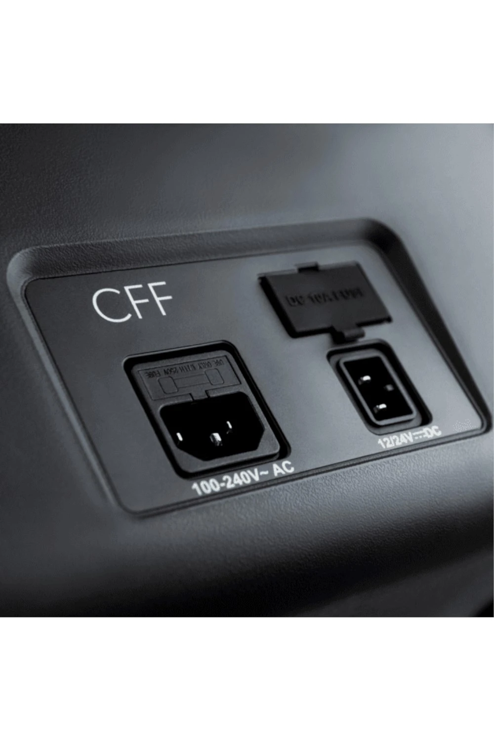 MFFFAB CFF 45 Mobile Compressor Cool Box - 44 L Dometic MFFFAB CFF 45 Mobile Compressor Cool Box - 44 L -MOUTAIN WAREHOUSE